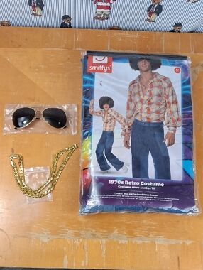 New In Package Smiffys 1970s Retro Costume With Gold Chain & Glasses Men's Med